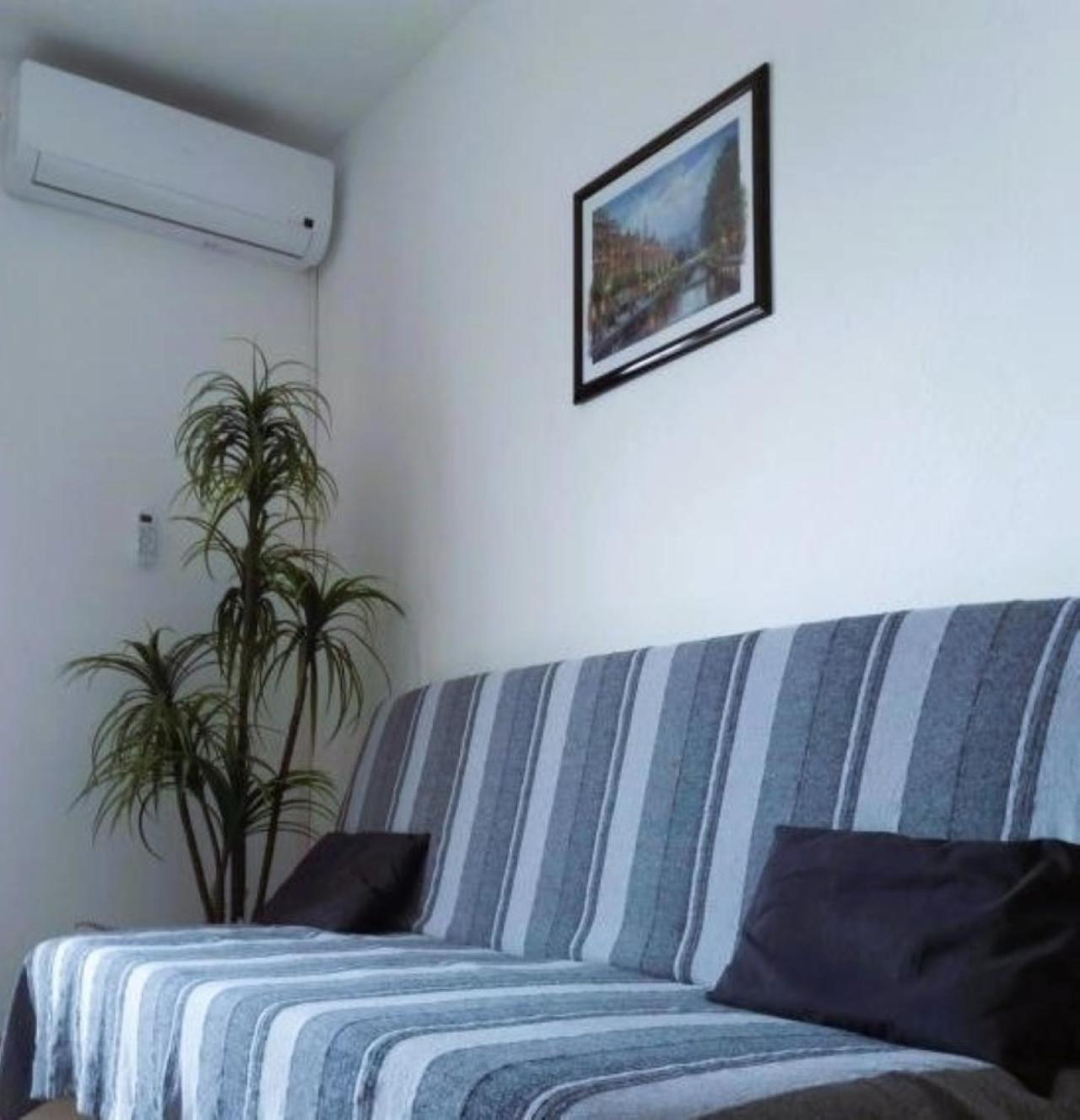 Guest House Lucija Banjol Cameră foto